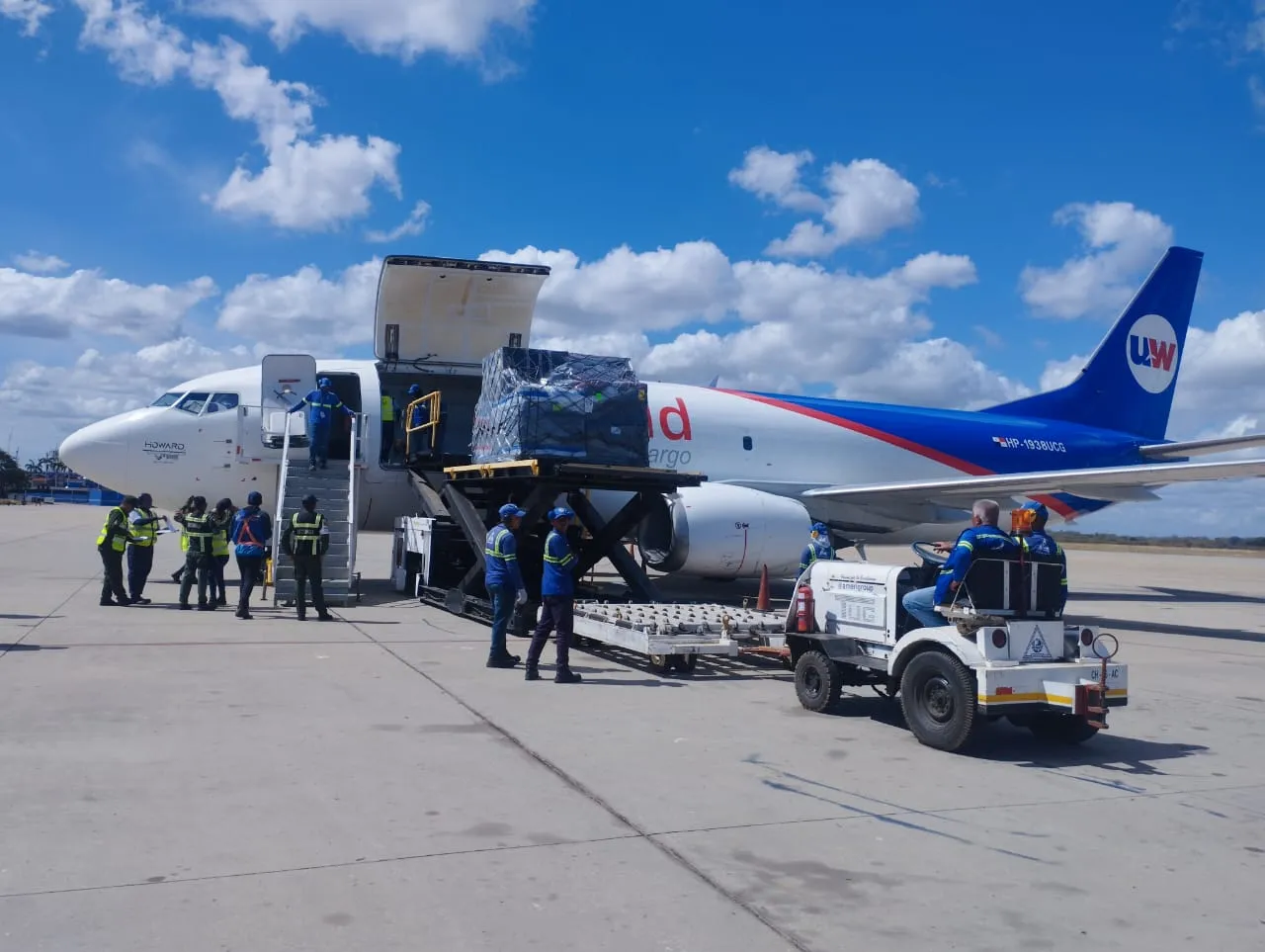Carga de aeronave en plataforma
