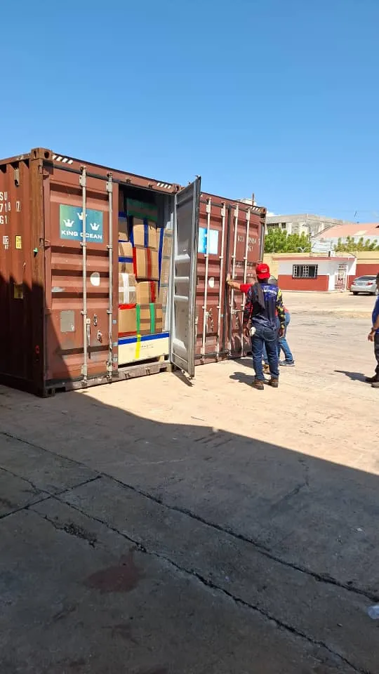 Desconsolidación de contenedor marítimo